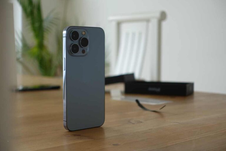 Localiser un iPhone gratuitement : toutes les méthodes fiables en 2025