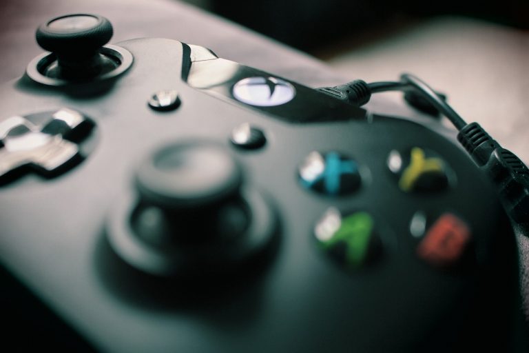 Guerre des consoles : Xbox admet avoir encouragé la l’affrontement contre Sony manette xbox